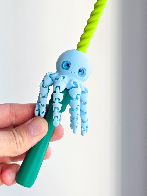 Spinning magic octopus wand