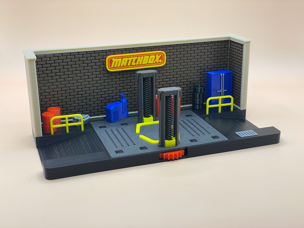 working lift diorama