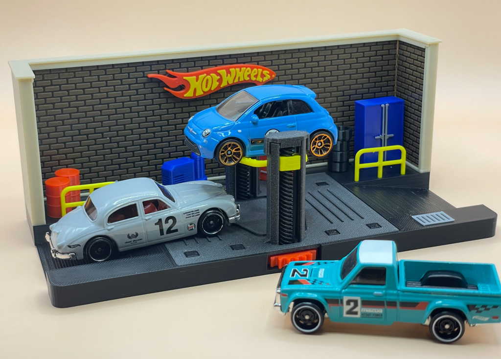 working lift diorama
